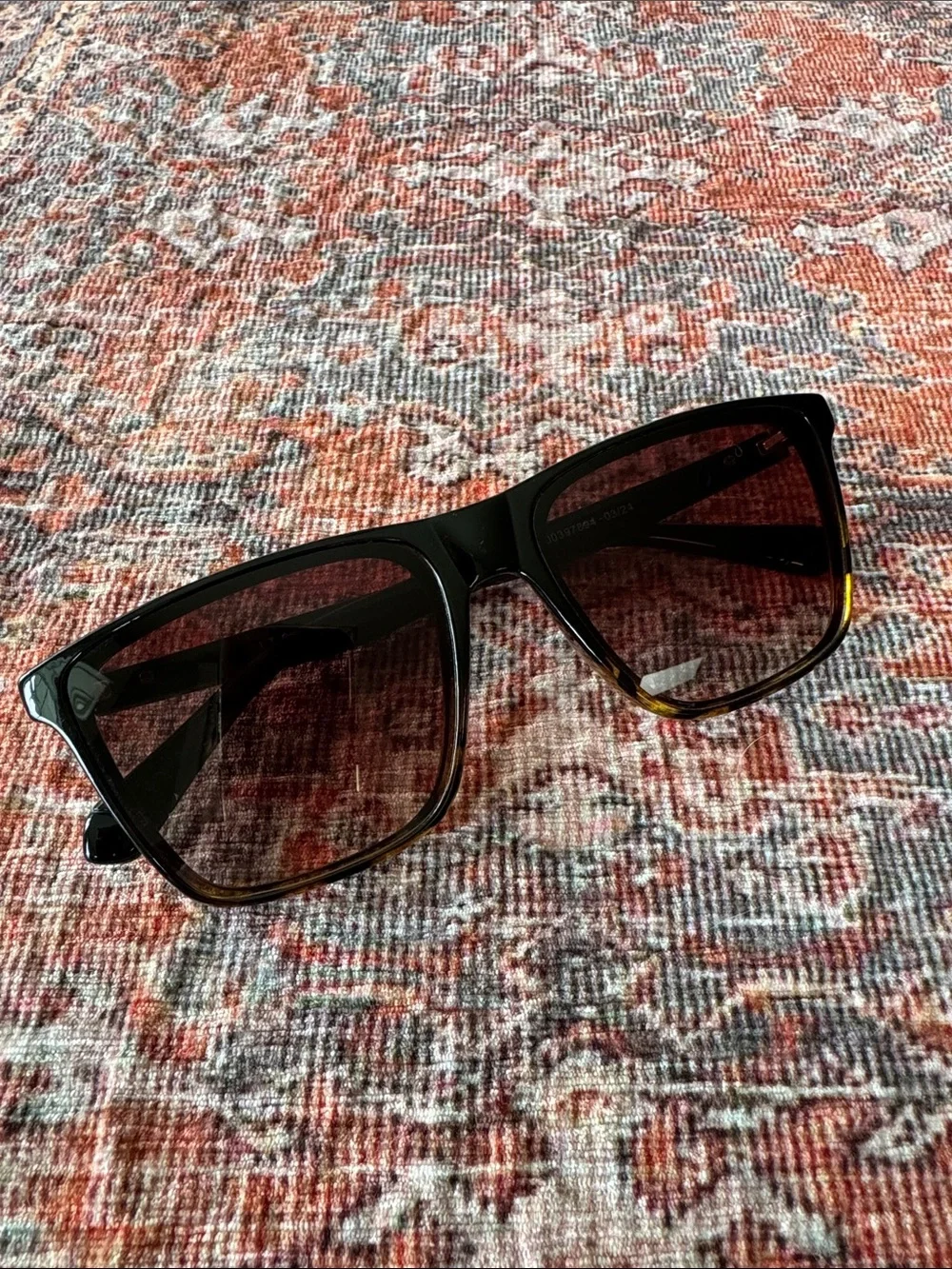 Dark Brown Tortoiseshell and Black Sunglasses Sunnies Like New